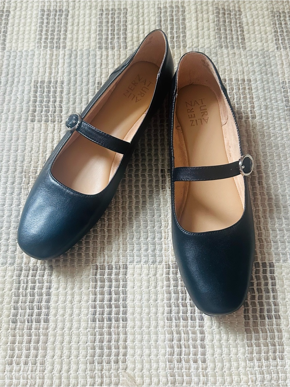 Naturalizer Black Mary Jane Flats with Buckle Strap Women’s 10 NEW
